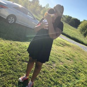 Meet your Posher, Lakira